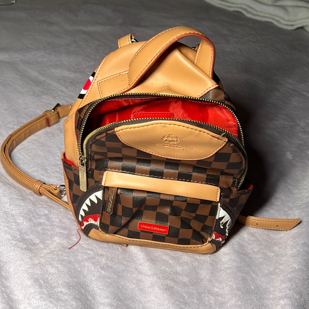 HENNY AIR TO THE THRONE QUATTRO BACKPACK